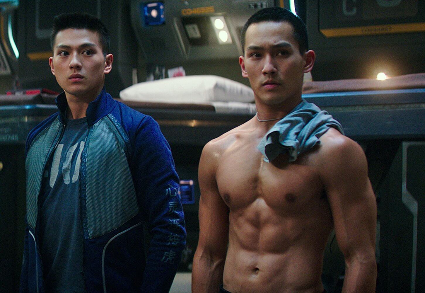 Hình thể đẹp là thứ duy nhất tồn tại trong Pacific Rim 2, còn nội dung dở đến thế nào cũng không quan trọng