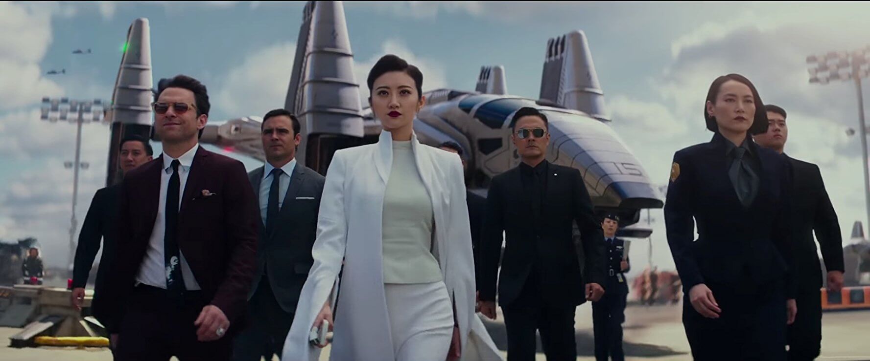 Phim nào giờ cũng phải xen tý yếu tố TQ vào, Pacific Rim cũng vậy