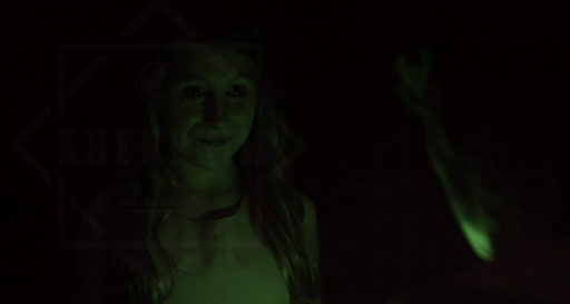 Ác Quỷ Bóng Đêm (Hide in the Light) banner