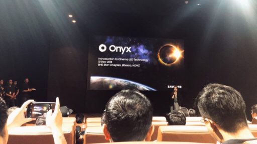 Bên trong phòng chiếu Onyx