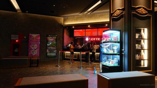 Quầy bán vé tại Lotte Cinema Ung Văn Khiêm