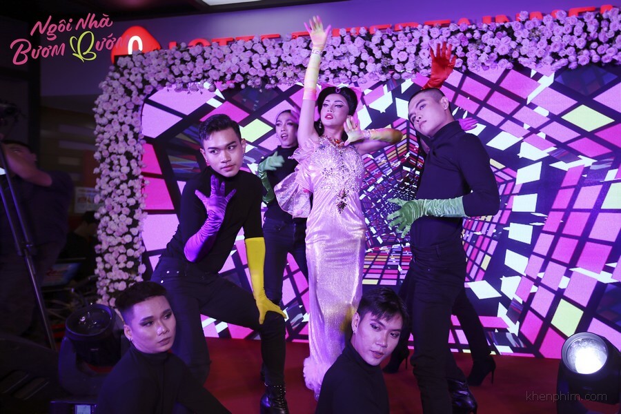 Ngôi Nhà Bươm Bướm - ca nhạc