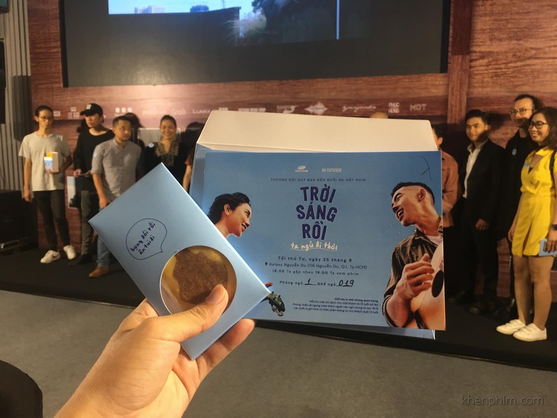 Vé xem phim Trời Sáng Rồi, Ta Ngủ Đi Thôi