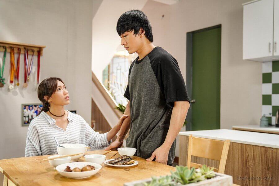 Diệu Nhi (vai Diệu) và Lâm (Issac) trong một cảnh quay - Anh Trai Yêu Quái