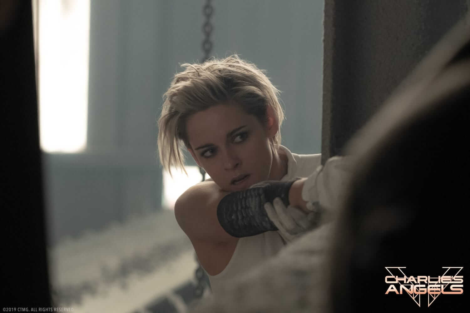 Nữ diễn viên Kristen Stewart gần như gánh cả phim - Charlie's Angels