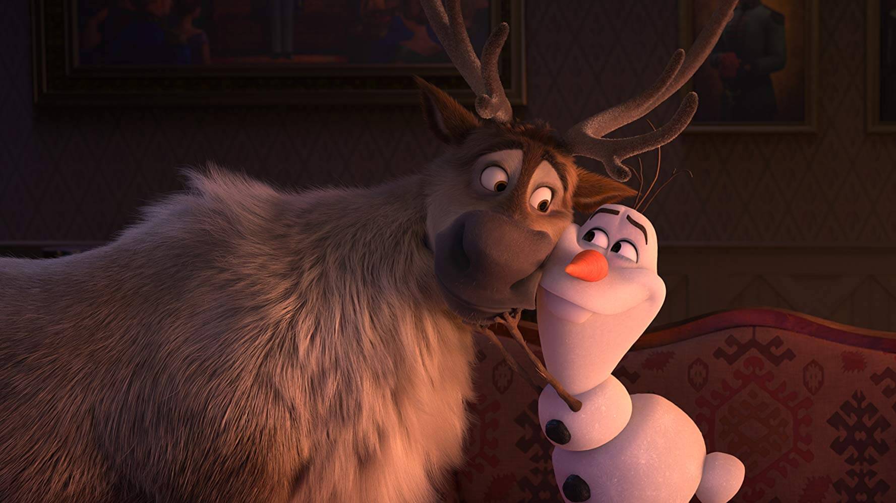 Sven và Olaf (bên phải) mang đến những tiếng cười sảng khoái cho khán giả - Frozen II