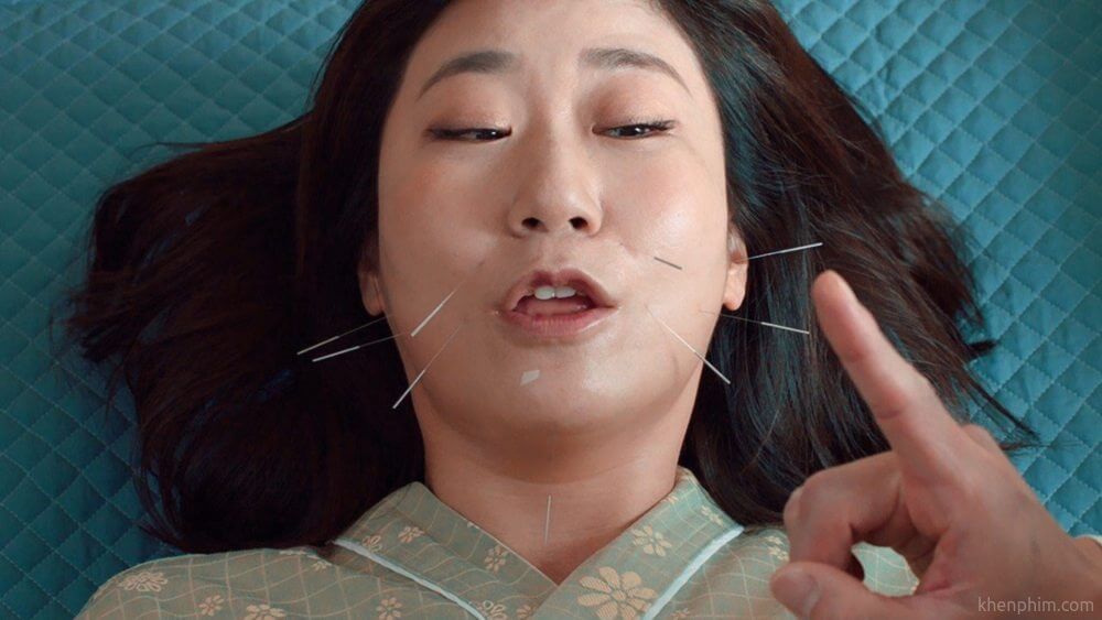 Nói dối dữ quá bị kim đâu quanh mỏ