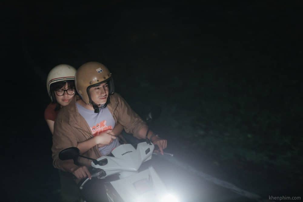 Trời lạnh mà được ôm người yêu như này thì ngon phải biết