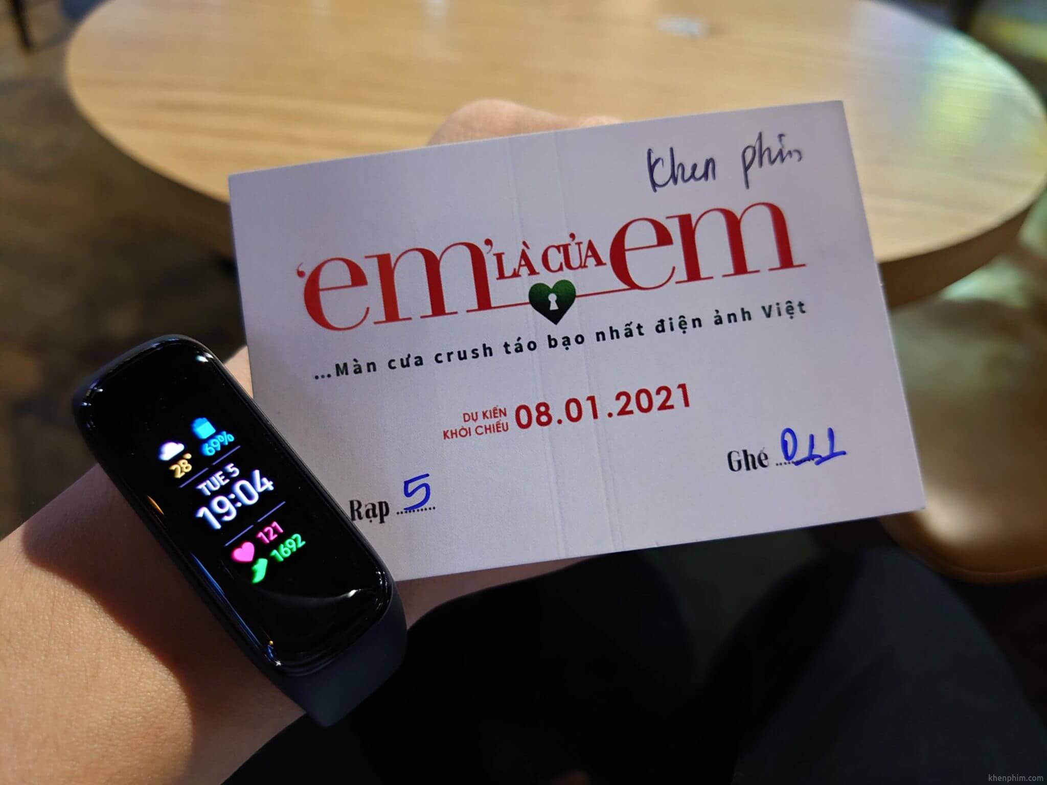 Vé xem phim “Em” Là Của Em