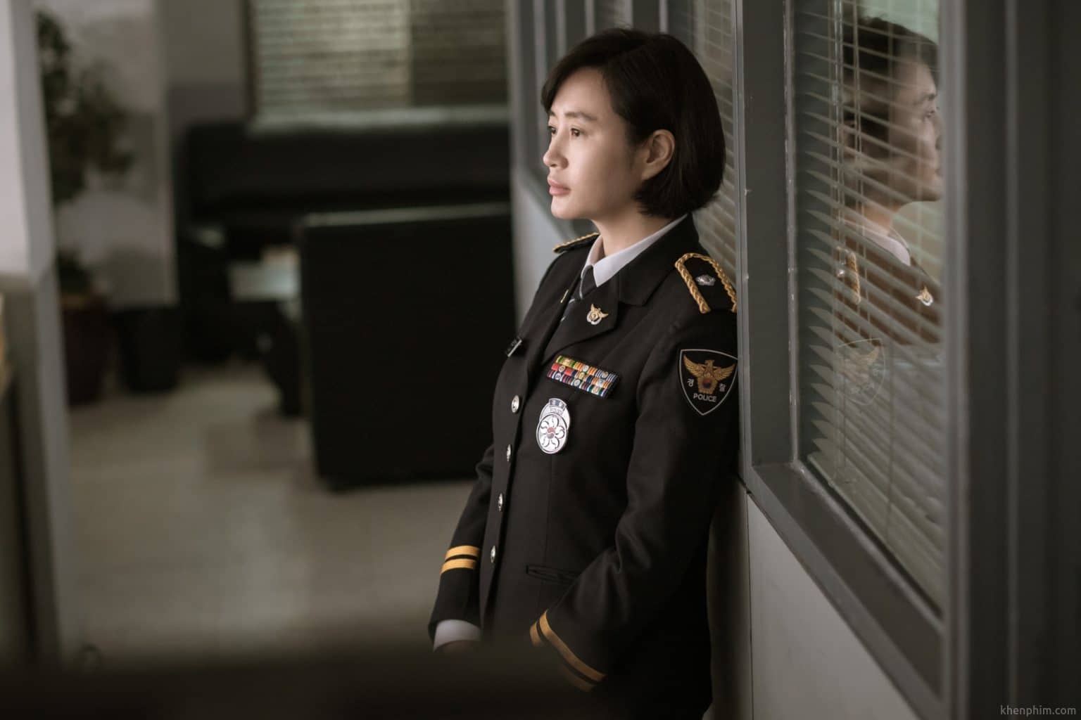Nữ cảnh sát Kim Hyun Soo trong phim Di Nguyện Bí Ẩn