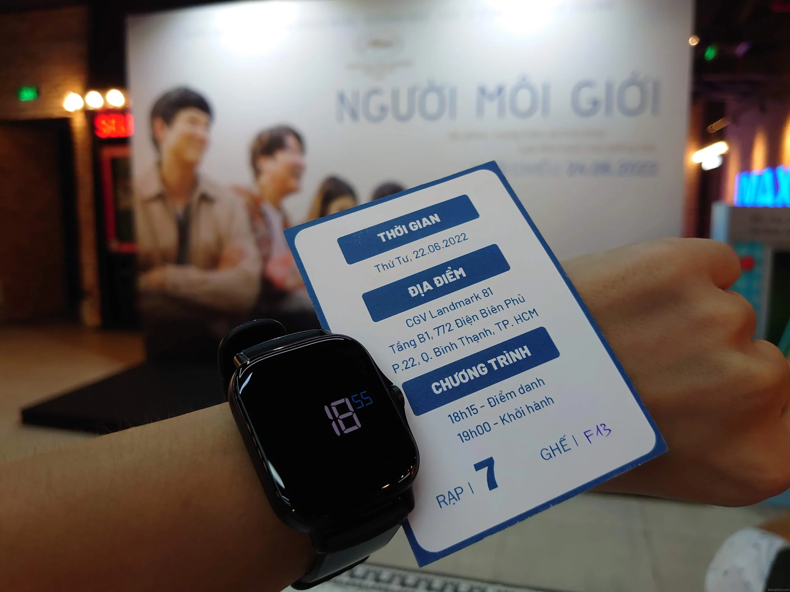 Vé xem phim Người Môi Giới