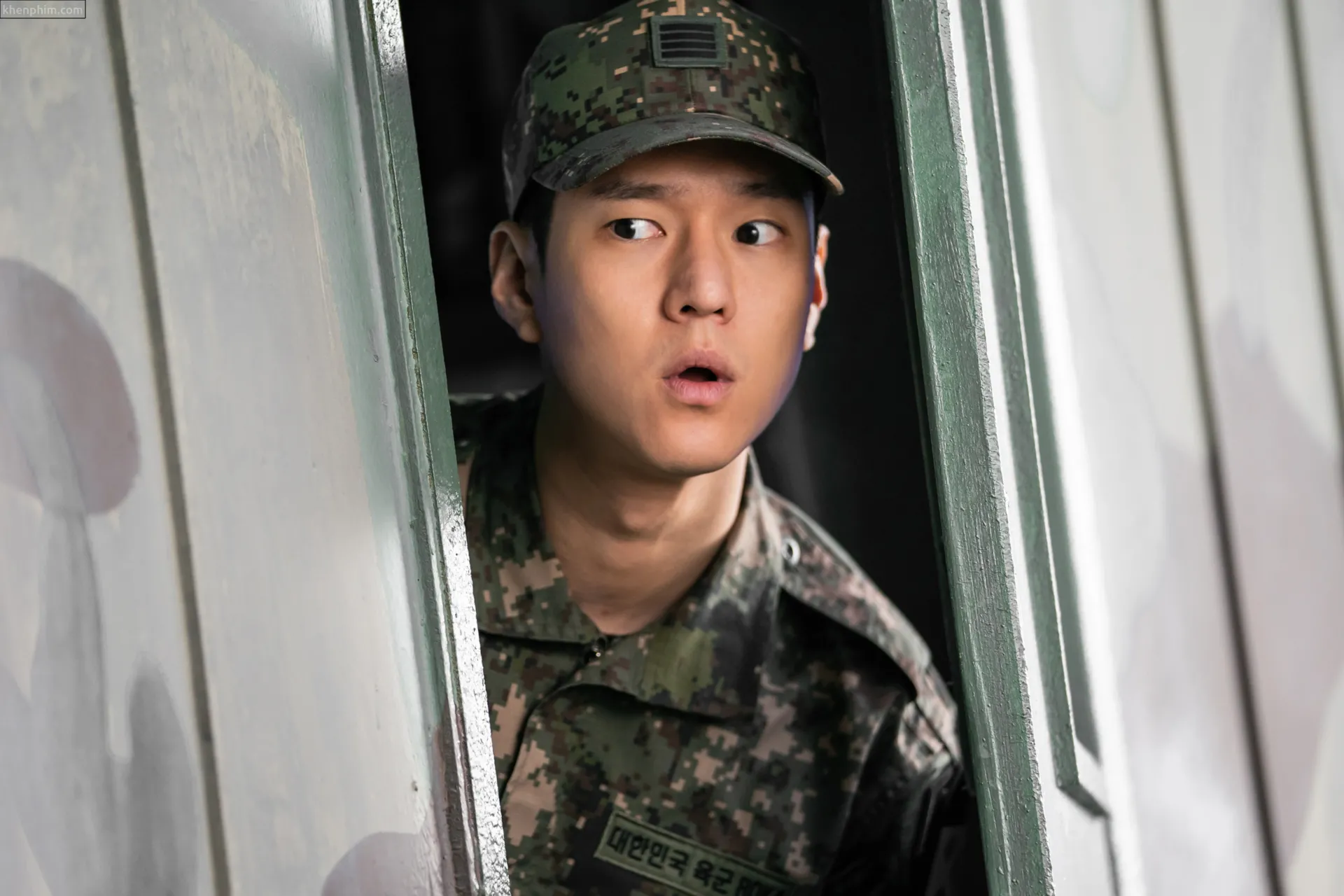 Ko Kyoung pyo hóa thân vào một nhân vật mà nhìn mặt đã cười - phim Bỗng Dưng Trúng Số