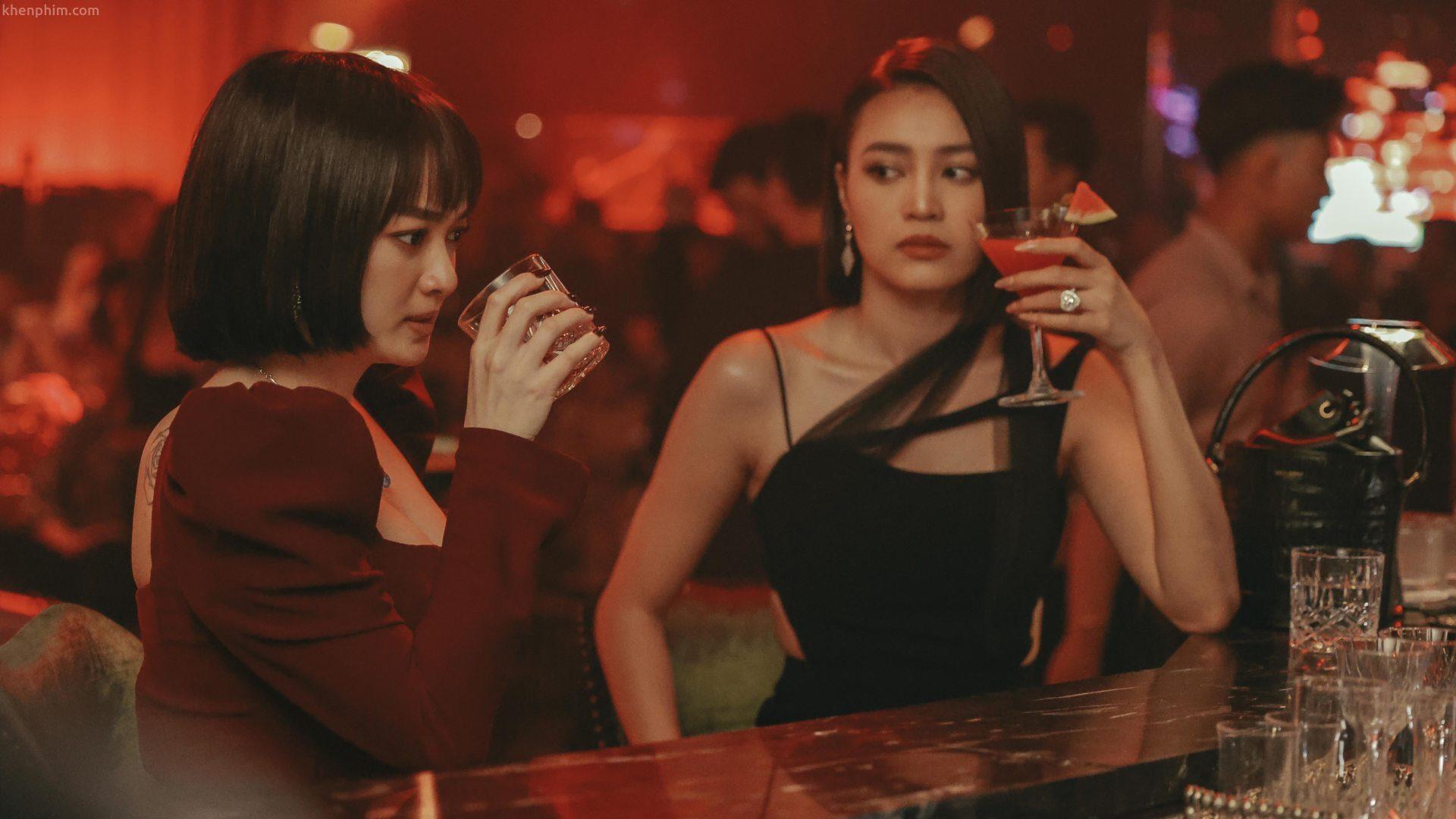 Banner bài review phim Cô Gái Từ Quá Khứ
