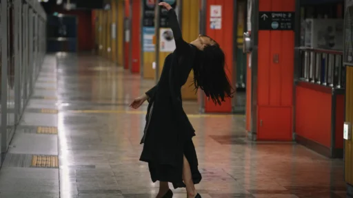 Banner bài review phim Trạm Tàu Ma