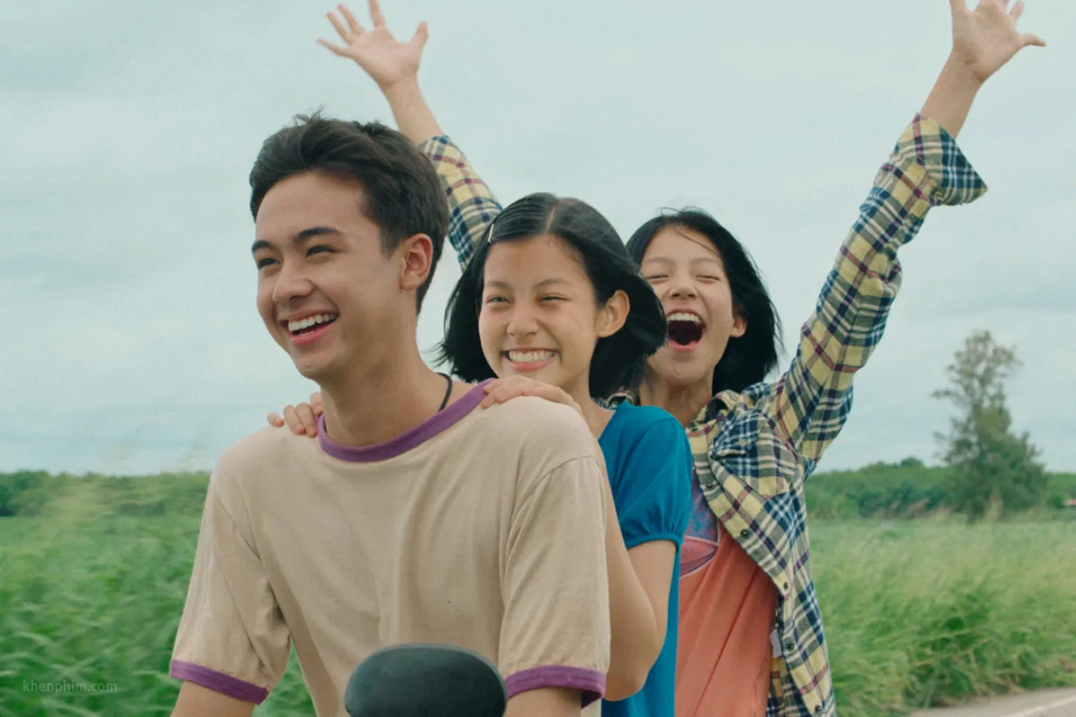 "Tình yêu tam giác" dẫn đến vô số rắc rối cho chị em You và Me