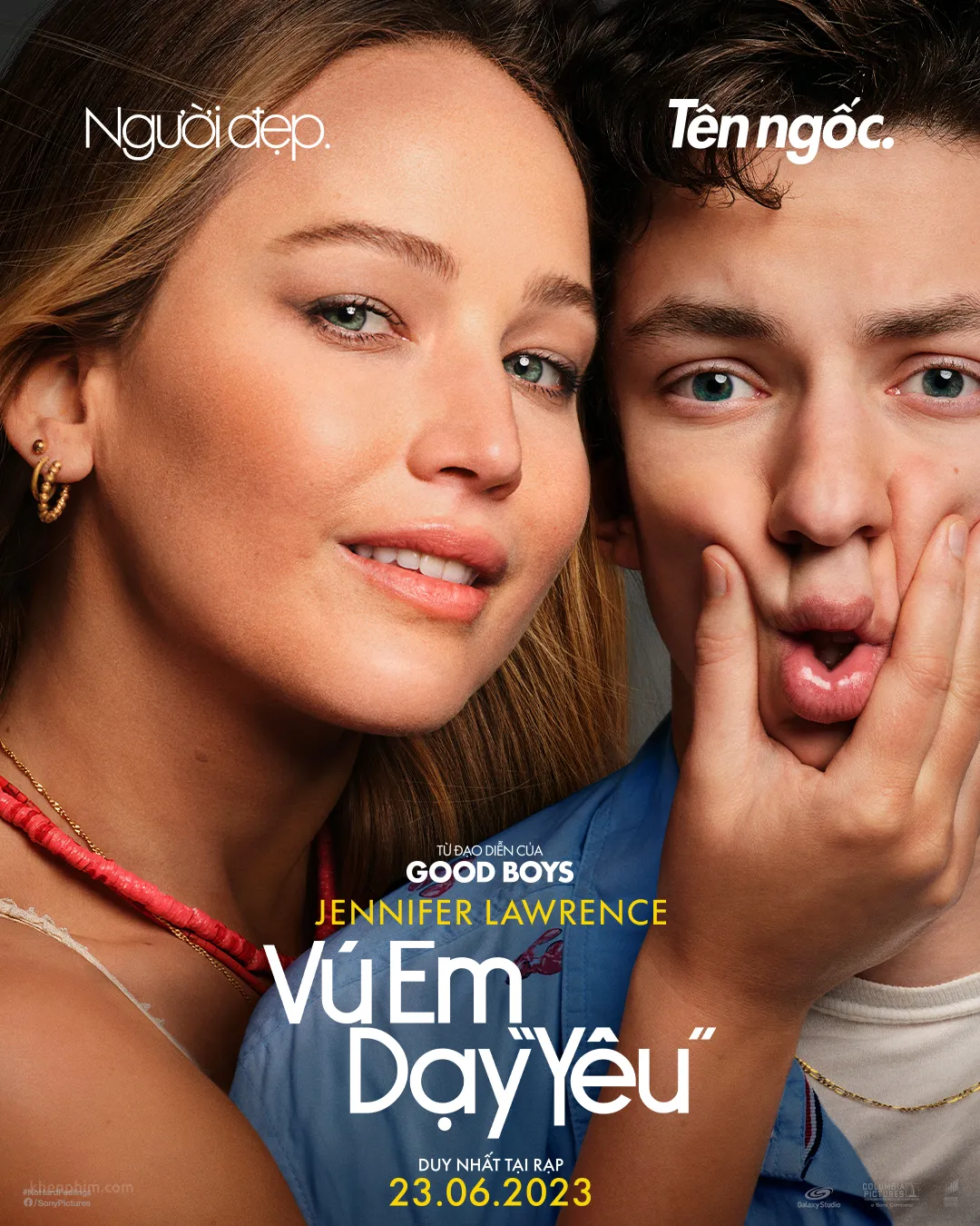 Poster phim No Hard Feelings (Vú Em Dạy “Yêu”)
