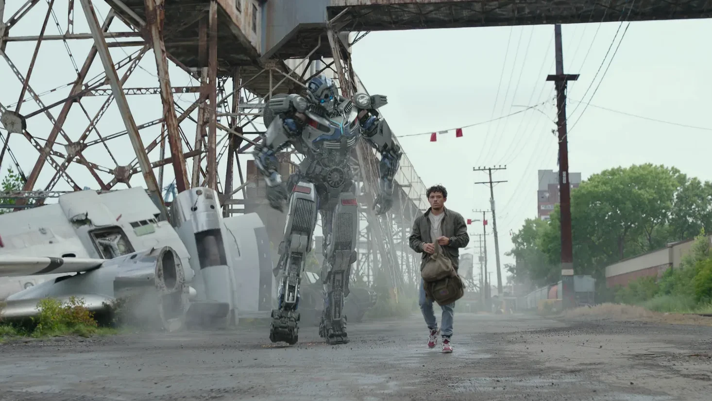 Robot Mirage và Noah chuẩn bị tham chiến