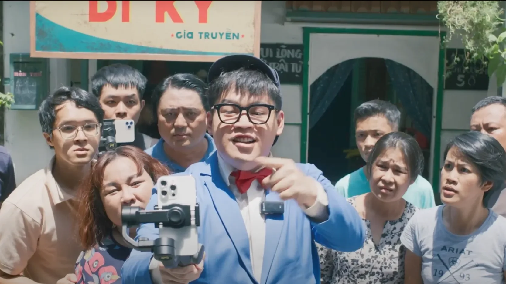 Vai diễn của Long Chun là khơi mào cho mọi drama trong phim