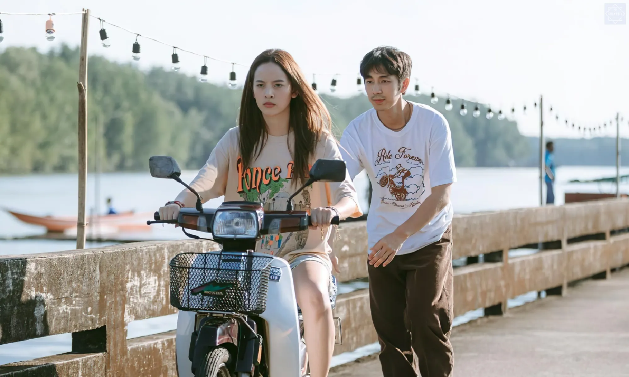 Nàng giận chàng nên lái xe bỏ về
