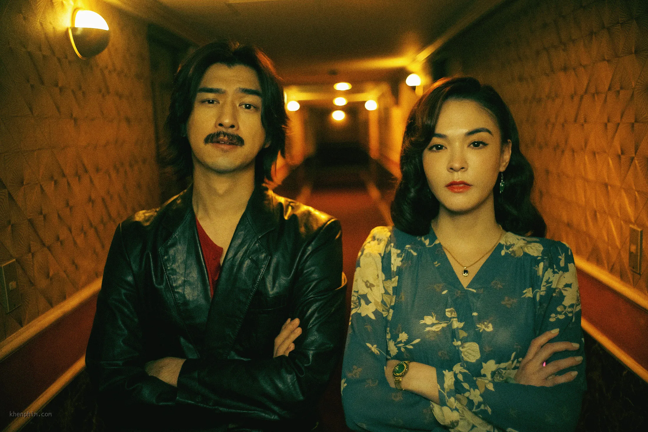 Makoto và Catherine (bên phải) hợp tác tạo nên câu chuyện đô thị mang tên "căn phòng ma ám 414"