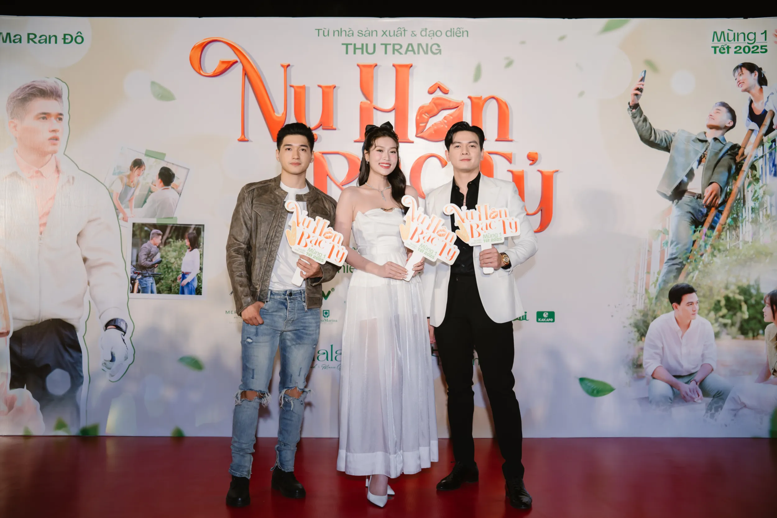 3 diễn viên chính của phim Nụ Hôn Bạc Tỷ trên thảm đỏ showcase Nụ Hôn Bạc Tỷ. Từ trái qua: Ma Ran Đô, Đoàn Thiên Ân, Lê Xuân Tiền