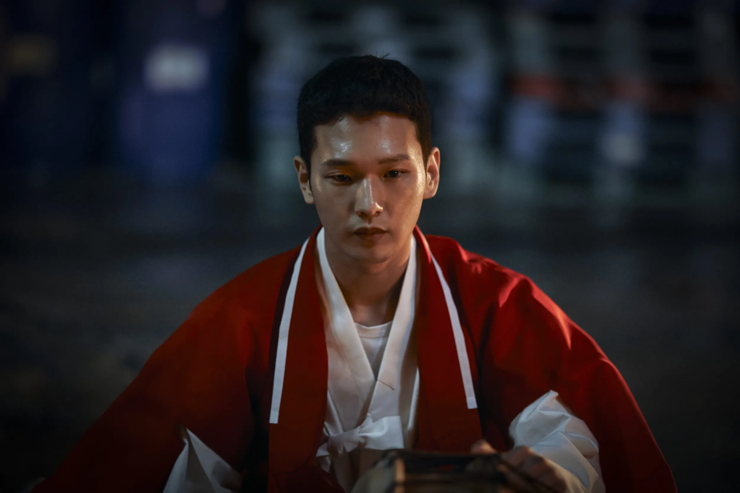 Một nhân vật ít thoại nhưng đóng vai trò quan trọng trong việc hỗ trợ 2 nữ tu thực hiện trừ tà