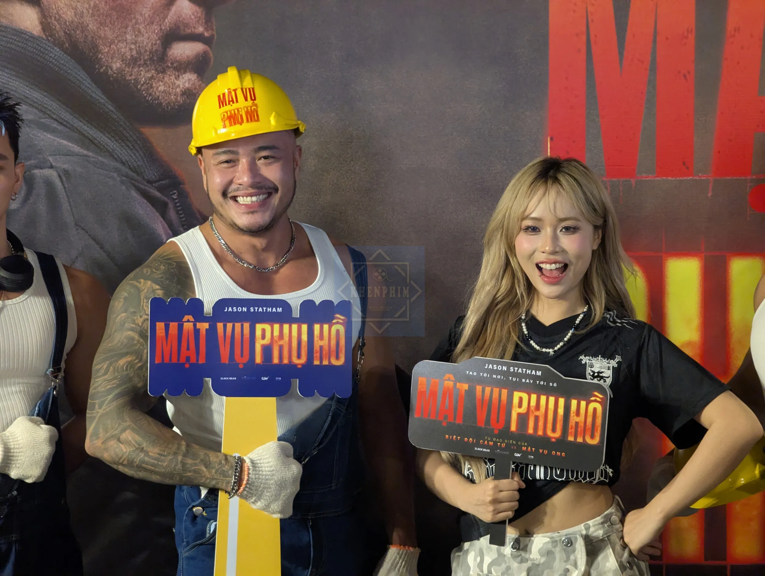 Chị Phiến và MisThy quẩy "banh" họp báo phim Mật Vụ Phụ Hồ