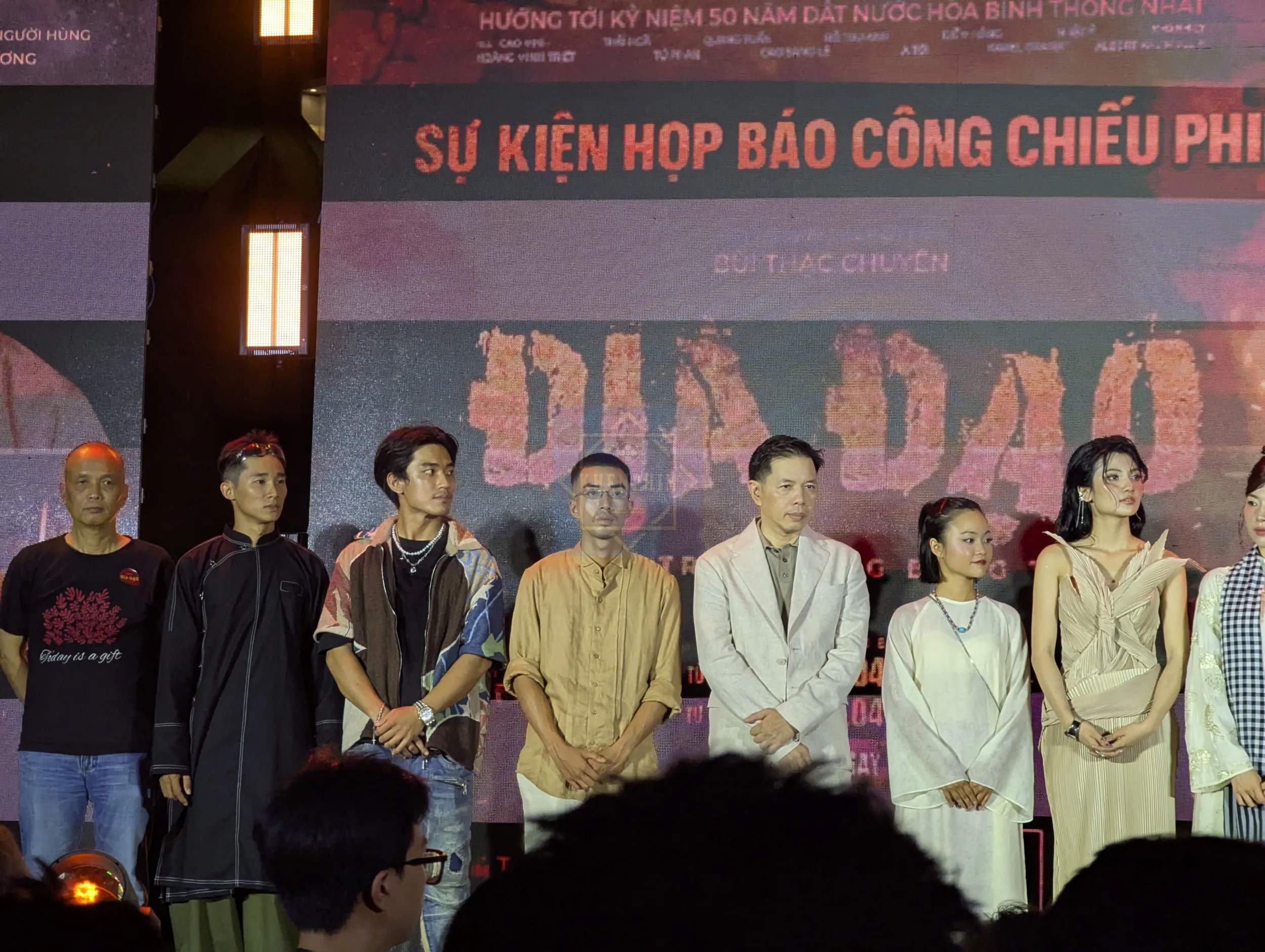 Hình ảnh chụp tại buổi họp báo phim Địa Đạo: Mặt Trời Trong Bóng Tối - sân khấu, giao lưu