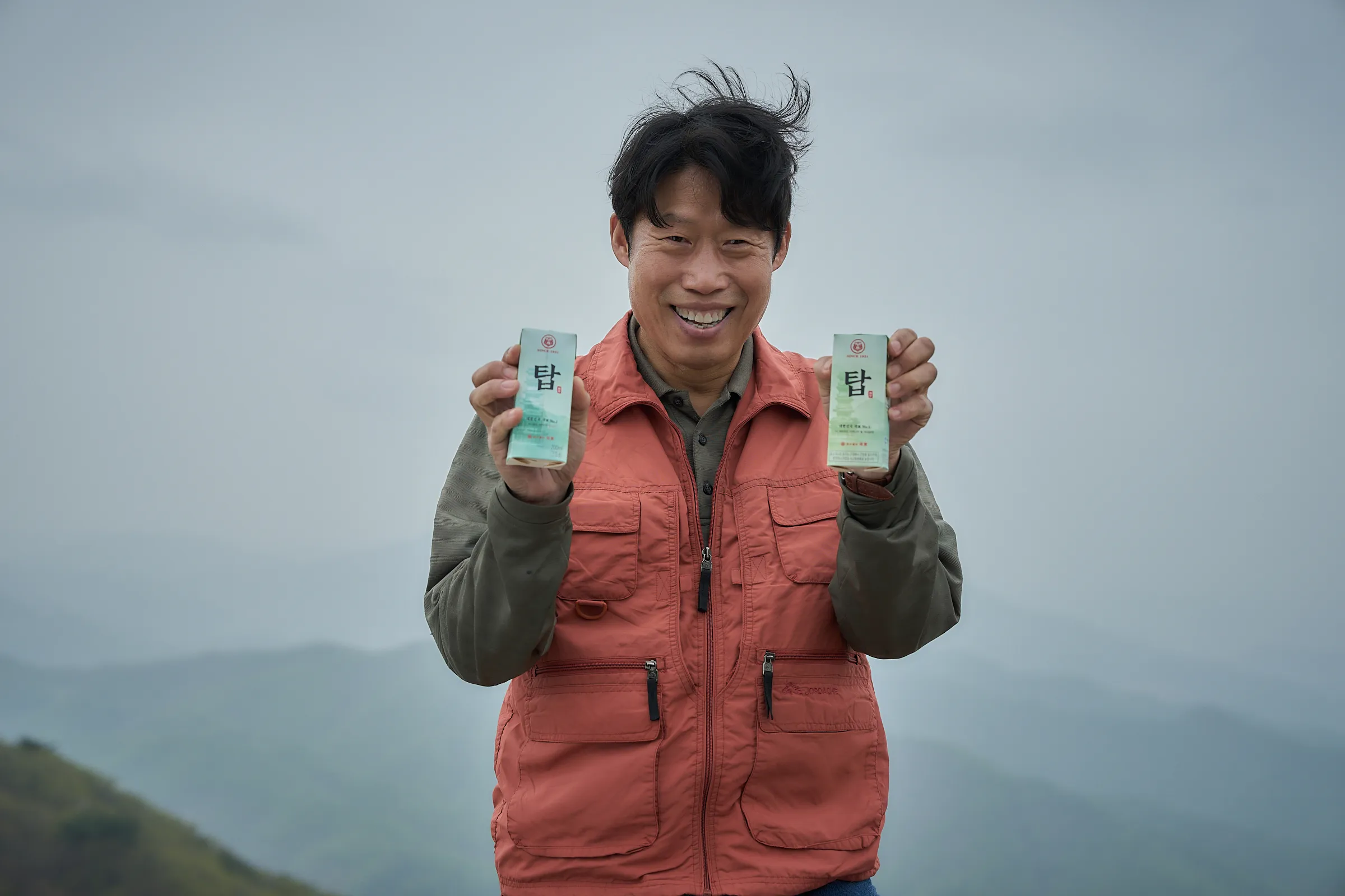 Có cả rượu soju đóng hộp :)