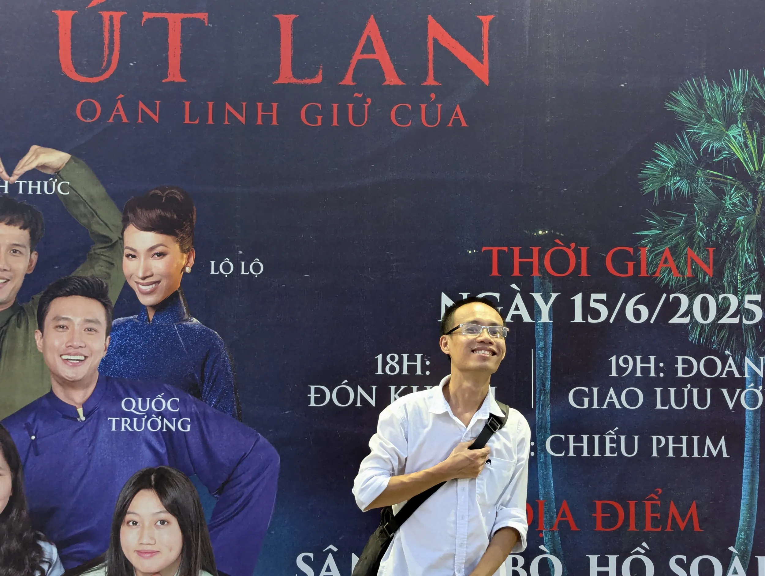 Buổi chiếu tri ân cho bà con ở Tri Tôn, An Giang (nơi đoàn phim quay)