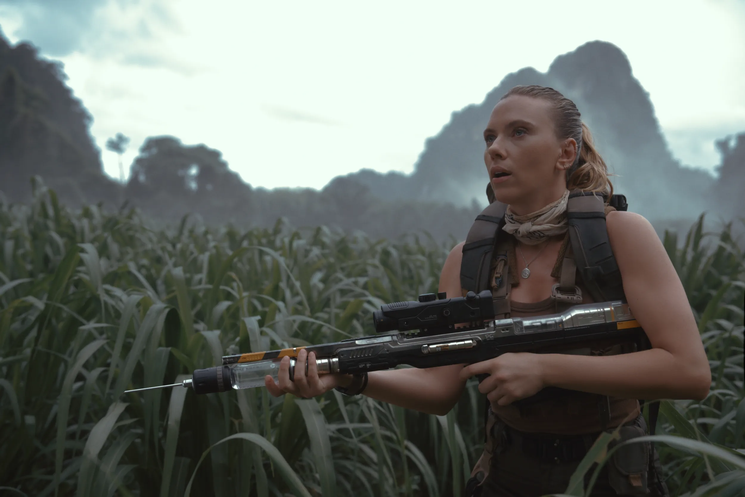 Scarlett Johansson vào vai lính đánh thuê