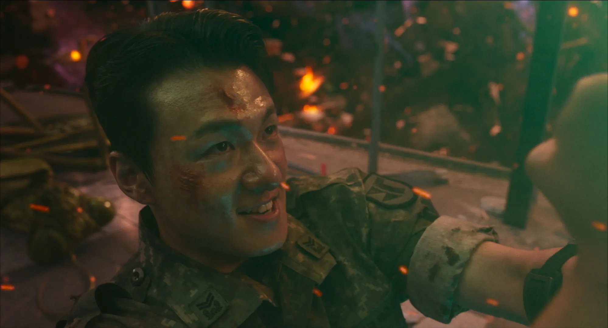 Nam diễn viên Shin Seung-Ho vào vai quân nhân