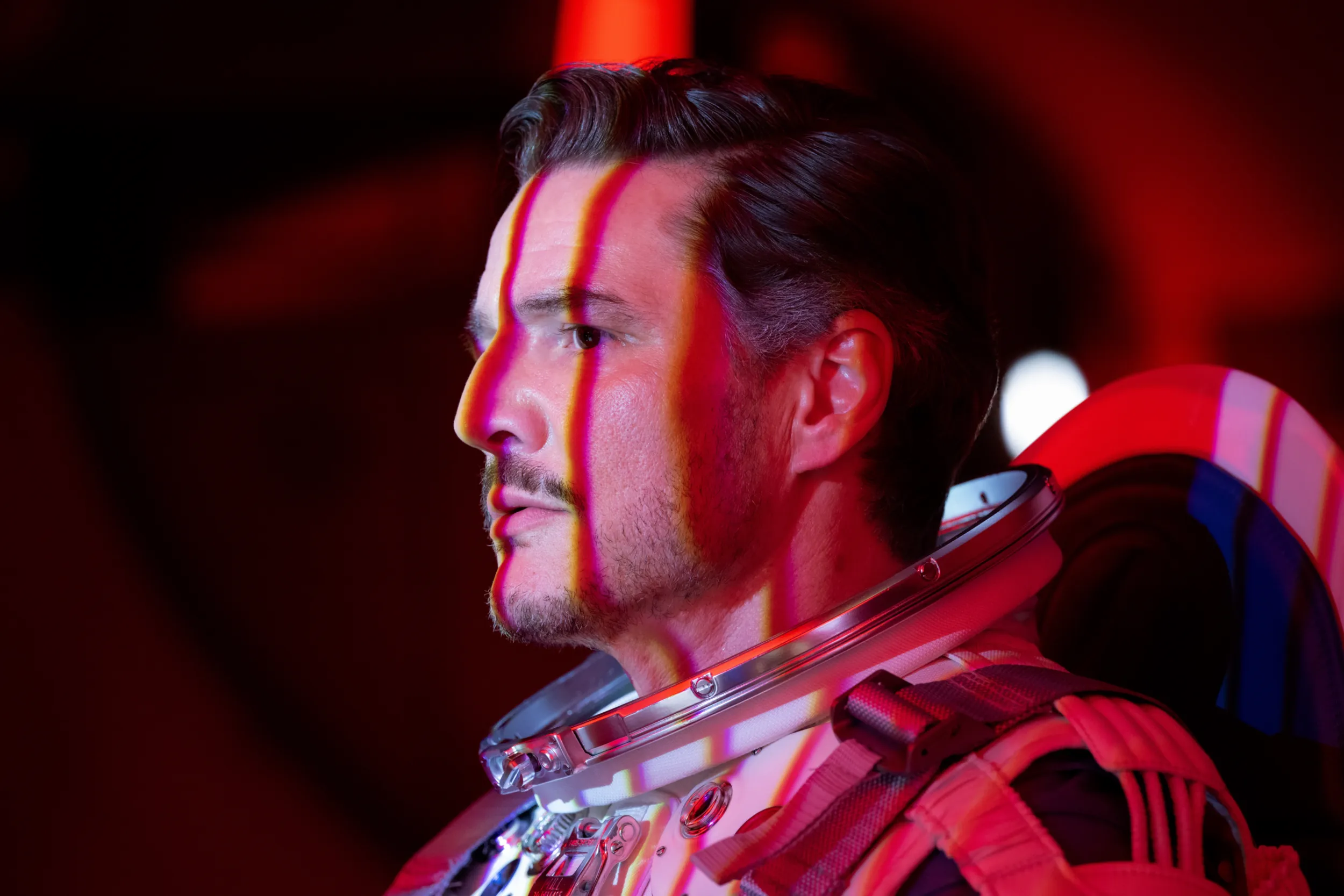 Pedro Pascal trong vai Reed Richards
