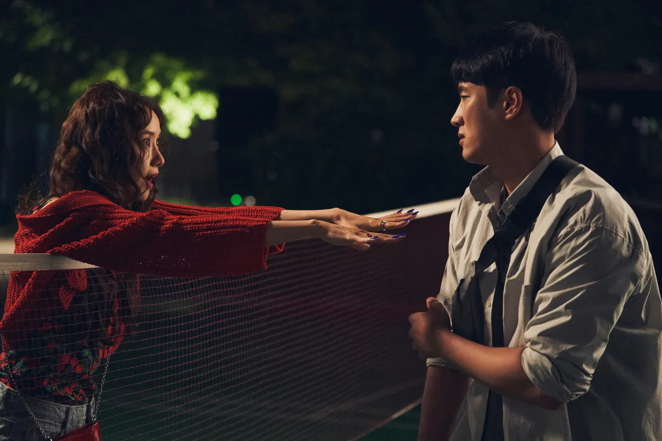 Yoon-ah và Ahn Bo-hyun đóng vai chính trong phim Em Xinh Tinh Quái