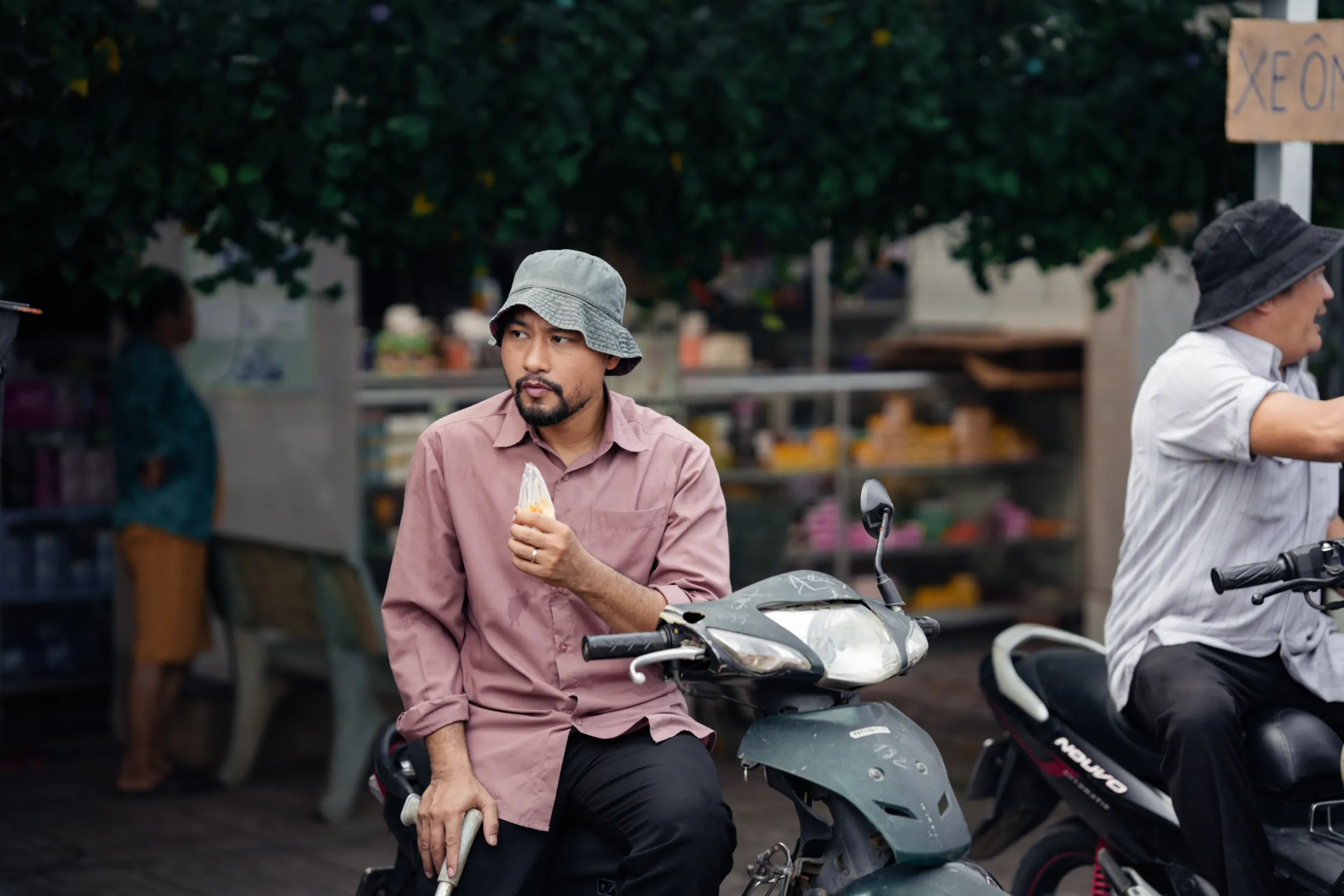 Huỳnh Đông vào vai chồng của nhân vật do Vân Trang đóng
