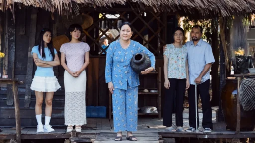 Banner bài đánh giá phim Nhà Ma Xó