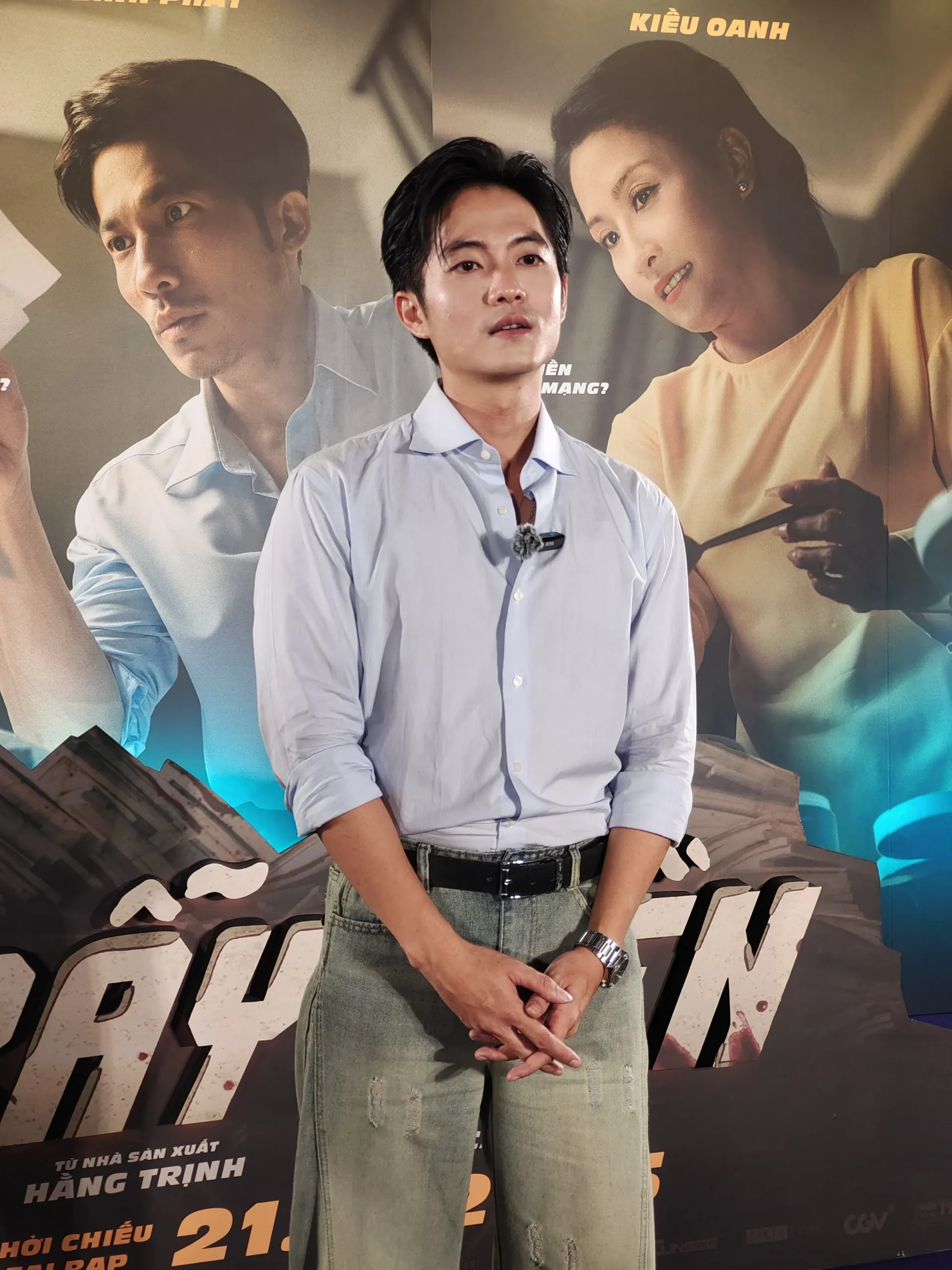 Thừa Tuấn Anh giao lưu cùng báo chí sau suất chiếu cho báo chí