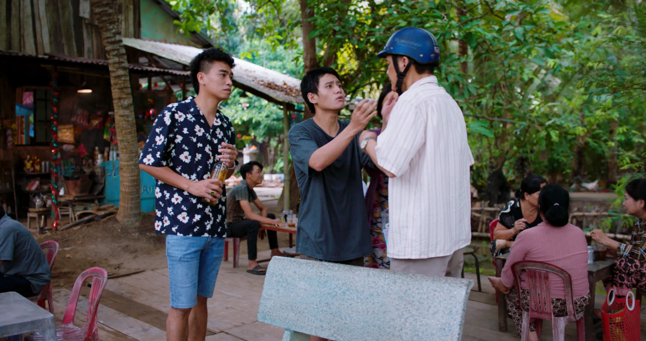 Vai diễn phụ trợ còn có sự góp mặt của Kim Hải
