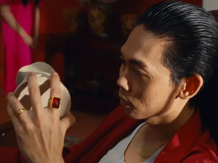 Hồng Thanh vào vai Nhơn - một doanh nhân ngành gốm