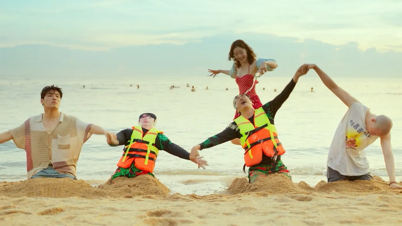 Phim có vài cảnh quay tại Pattaya, Thái Lan