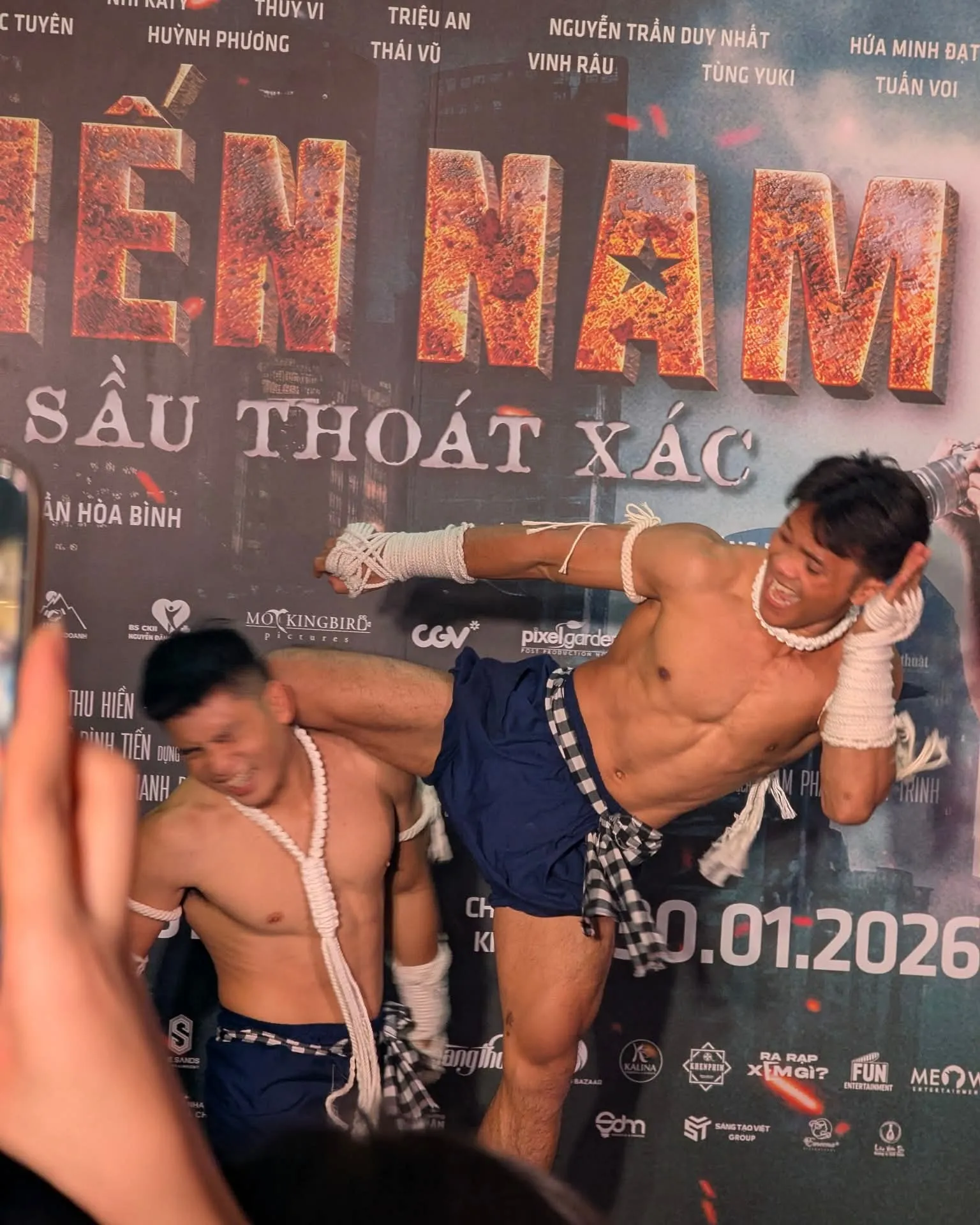 Biểu diễn võ thuật tại buổi công chiếu phim Chiến Nam: Ve Sầu Thoát Xác