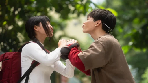 Banner bài đánh giá phim Nhà Ba Tôi Một Phòng