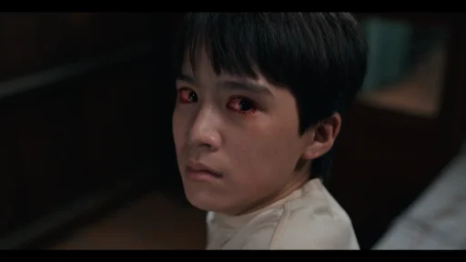 Banner bài đánh giá phim Quỷ Bắt Hồn - eyes-red