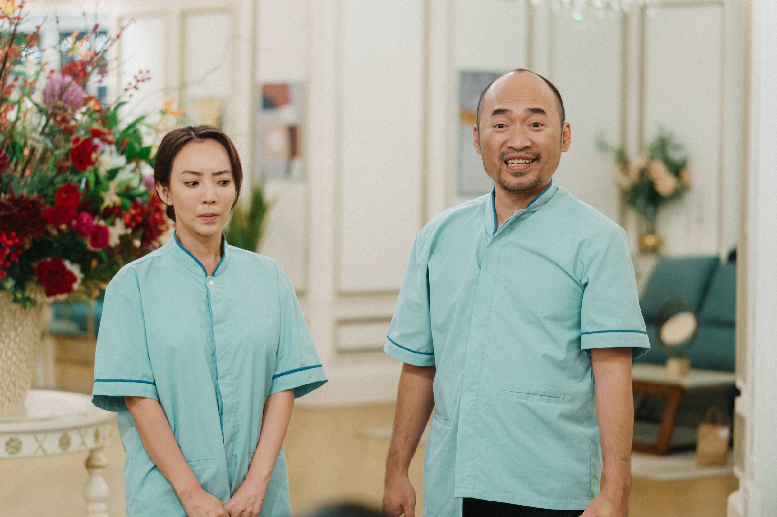 Thu Trang và Tiến Luật tung hứng trong tình huống hài