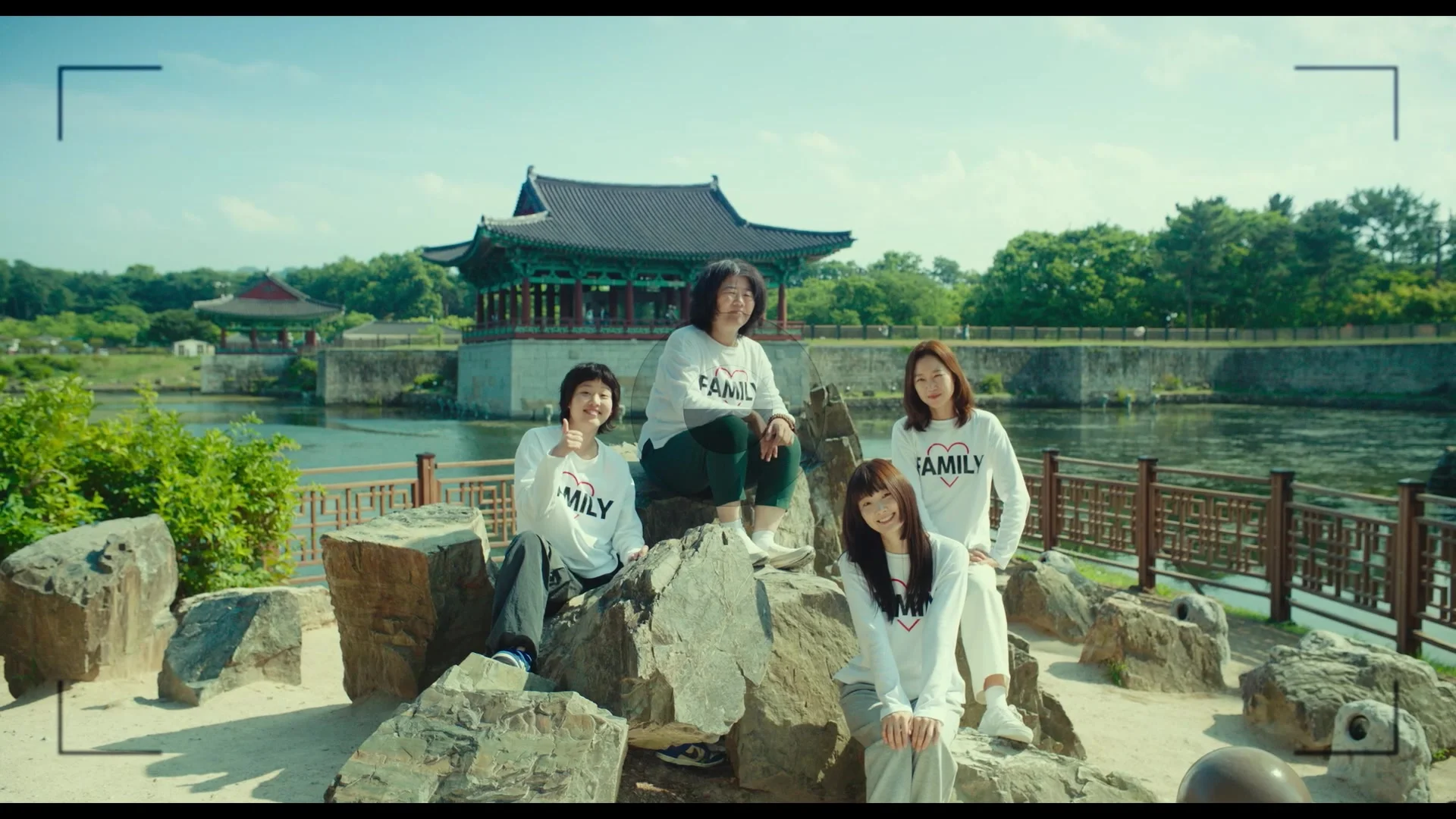 Bốn mẹ con trong chuyến đi đến Gyeongju