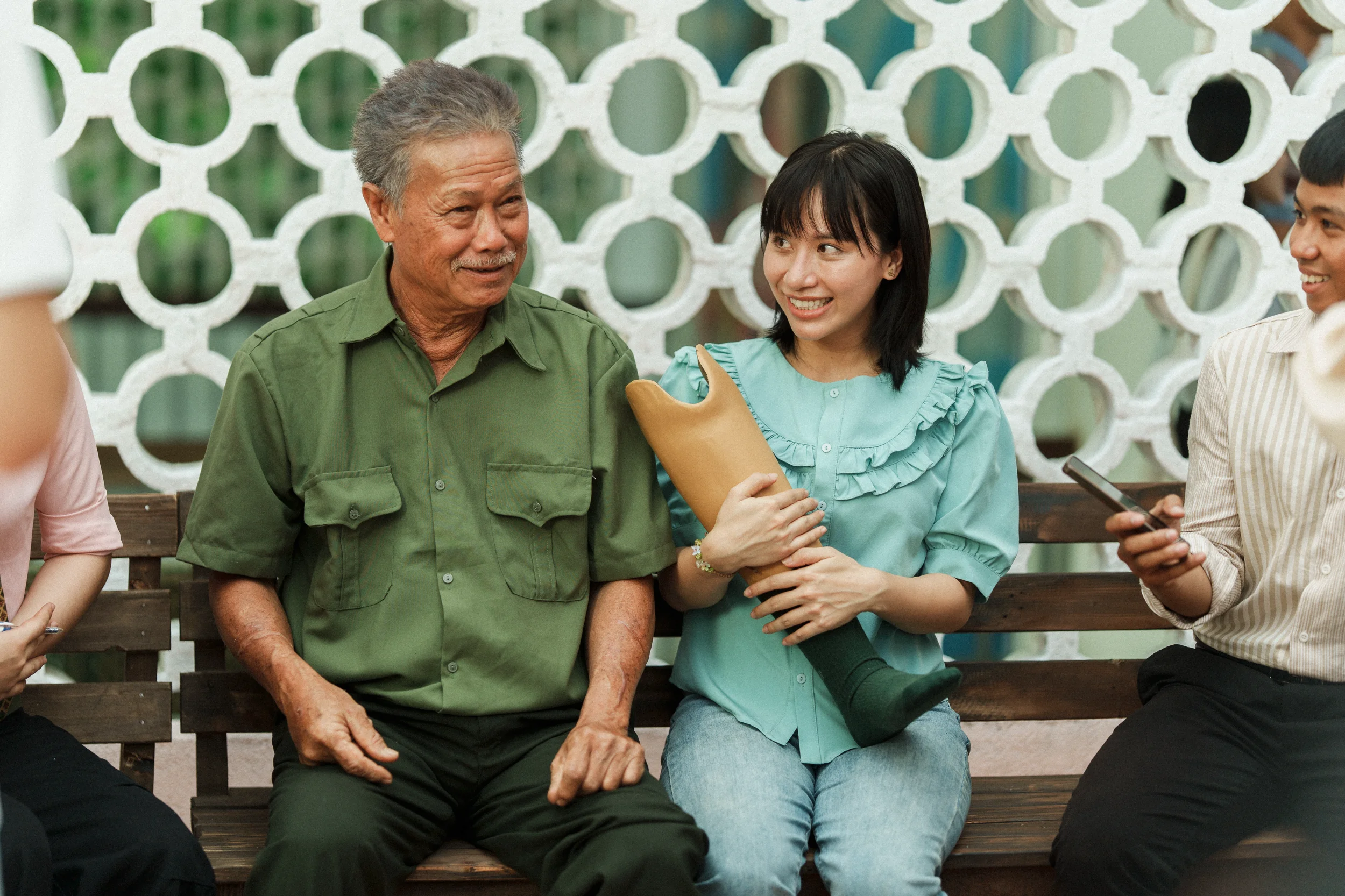 Khoảnh khắc hài hước của ê-kíp phụ