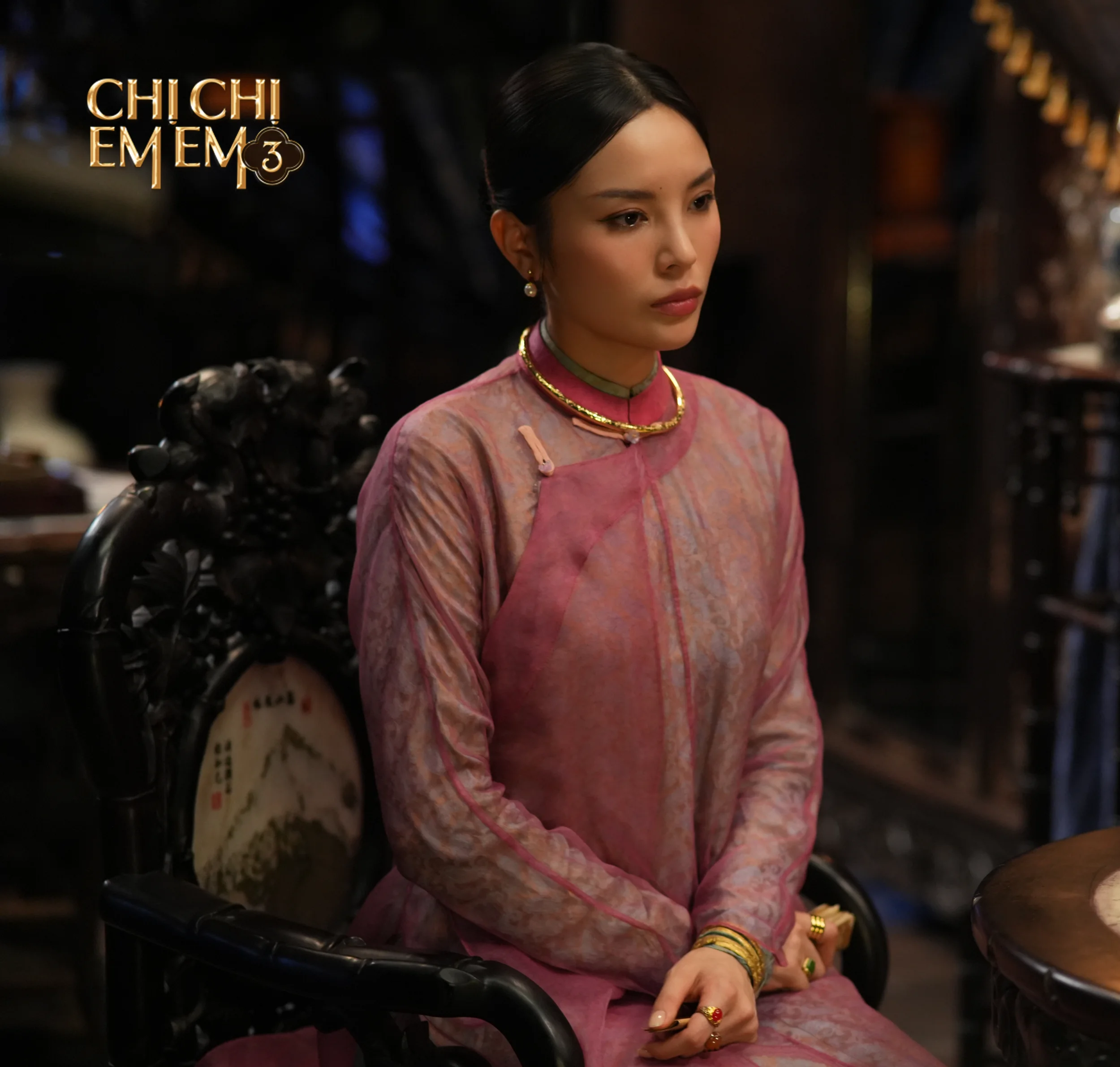 Thị Mầu điềm tĩnh, nắm thế chủ động giữa khuôn khổ lễ giáo