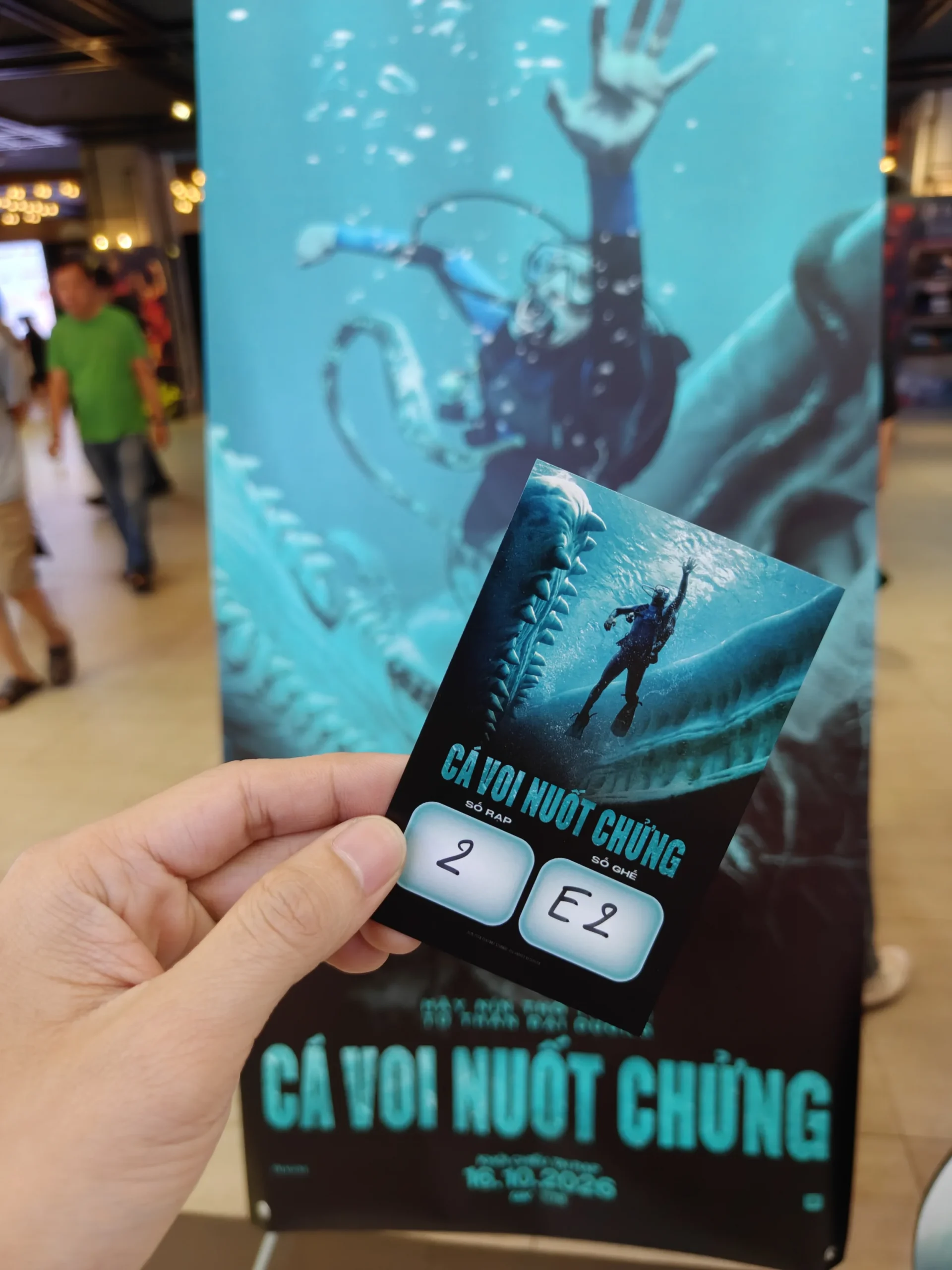 Vé xem suất họp báo Cá Voi Nuốt Chửng