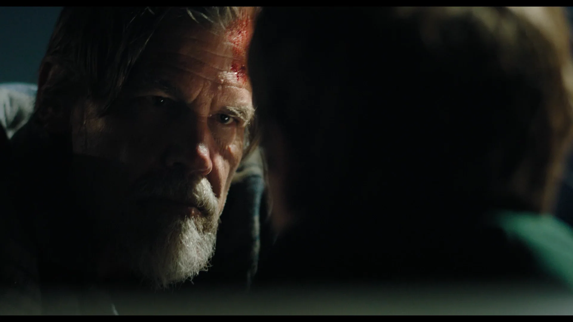Josh Brolin trong vai người cha đầy nội lực